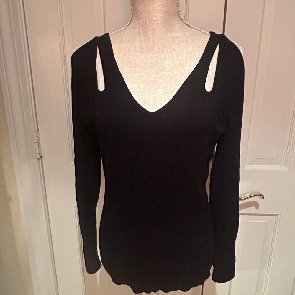 Cache top size L NWOT.